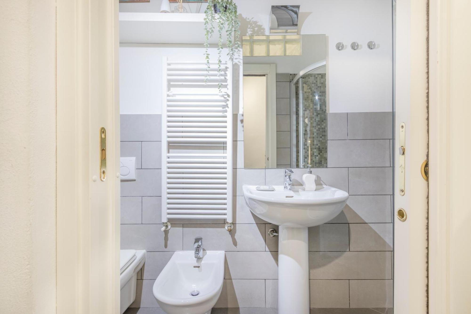 A 2 Passi Da Piazza Grande Apartment โมดินา ภายนอก รูปภาพ